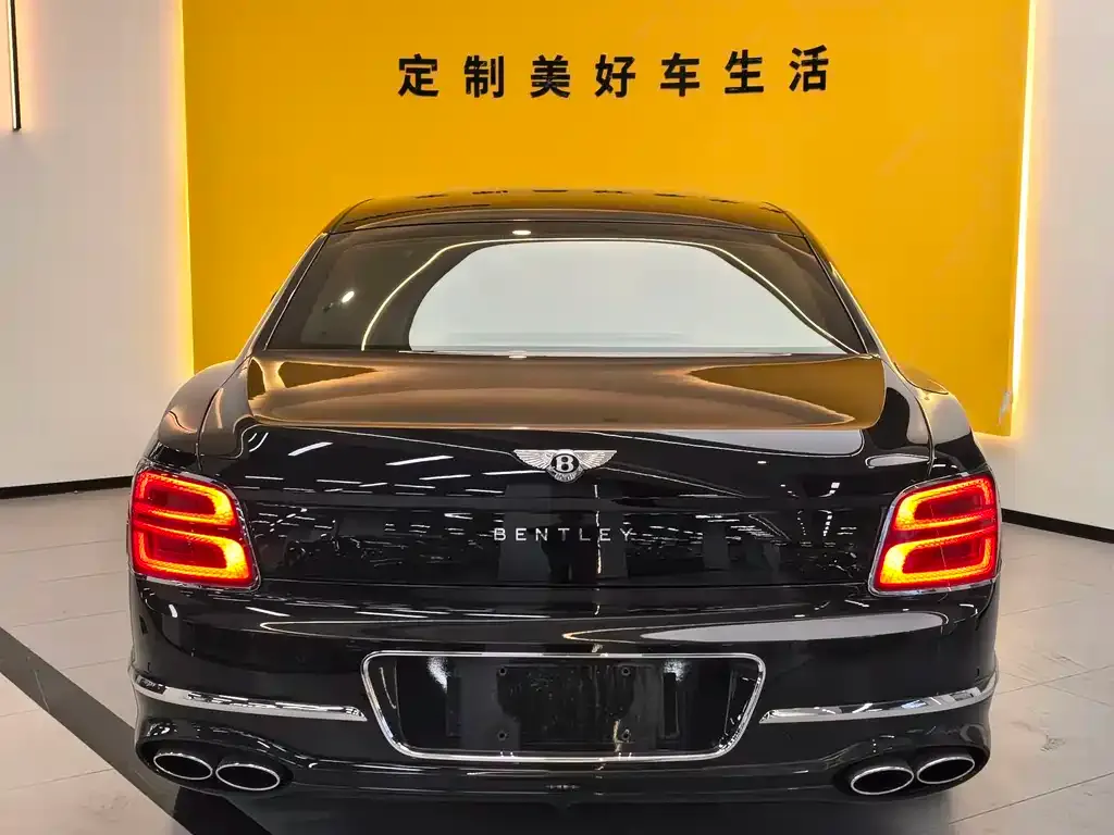 Bentley Flying Spur 2023 из CN, фото 8