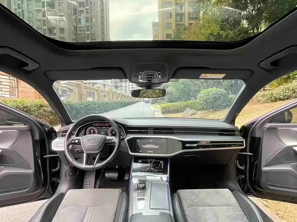 Audi A6L 2023 из CN, фото 2