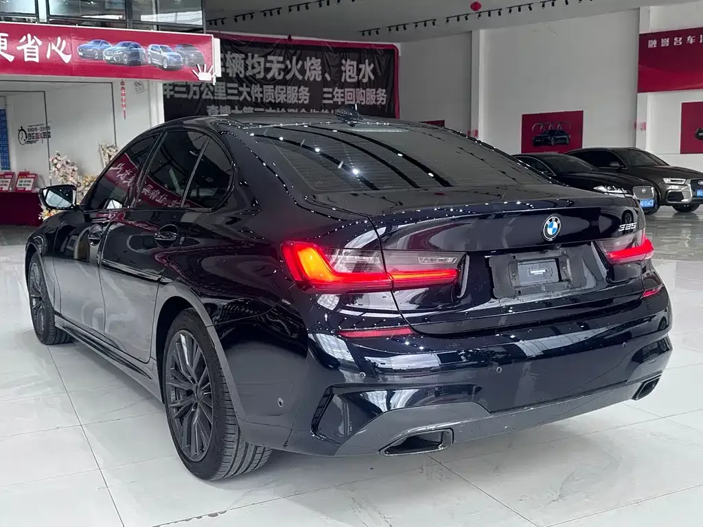 BMW 3 Series 2022 из CN, фото 3
