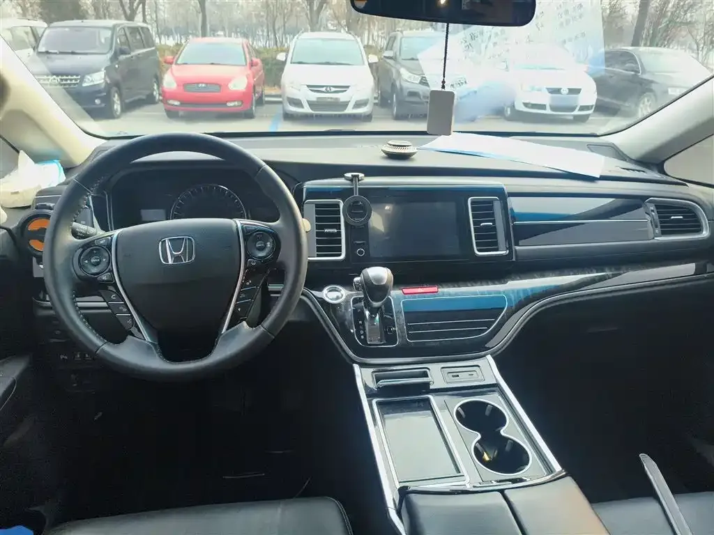 Honda Elysion 2021 из CN, фото 2