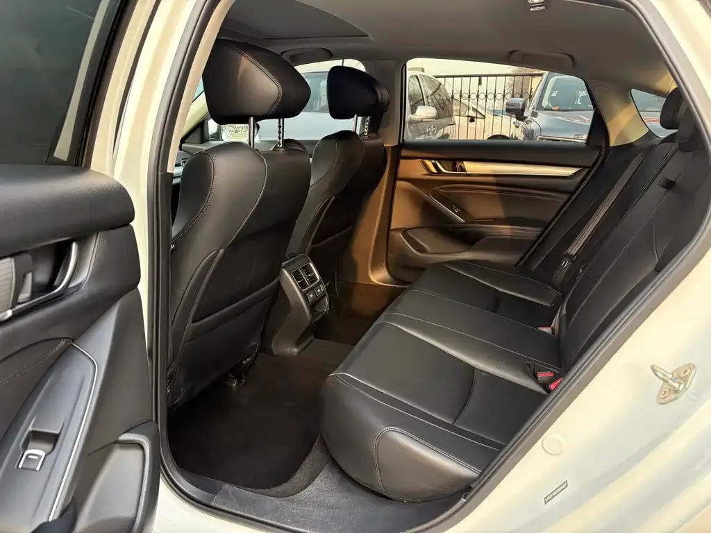 Honda Accord 2022 из CN, фото 3