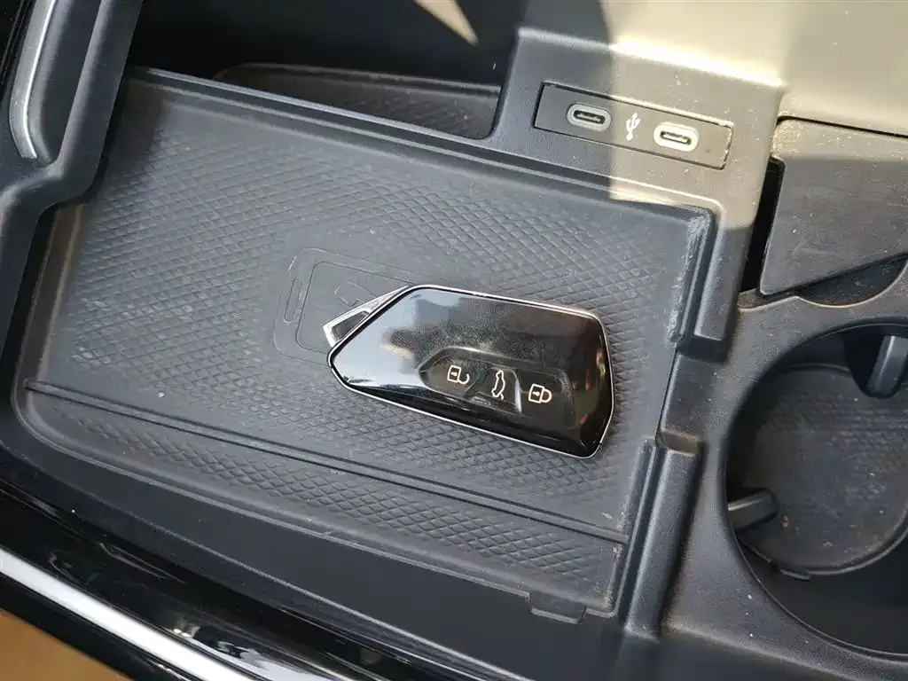 Volkswagen ID.6 Crozz 2021 из CN, фото 2