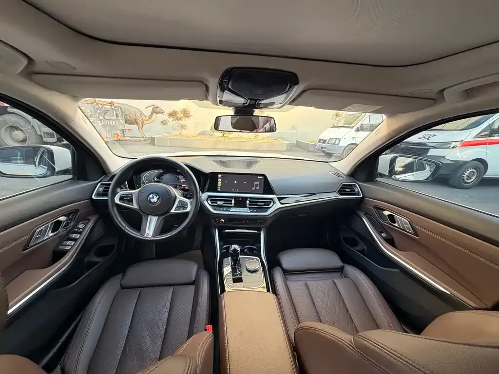 BMW 3 Series 2023 из CN, фото 8