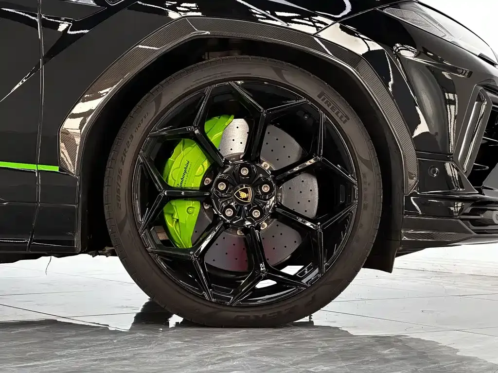 Lamborghini Urus 2023 из CN, фото 9