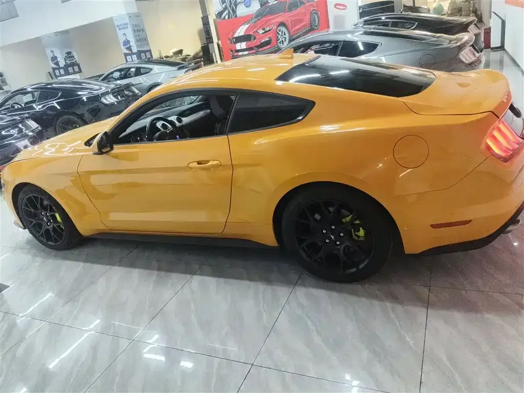 Ford Mustang 2023 из CN, фото 6