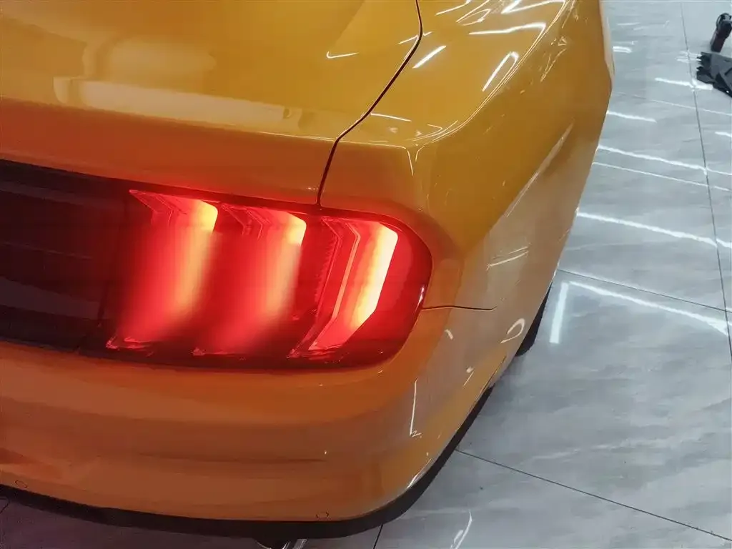 Ford Mustang 2023 из CN, фото 5