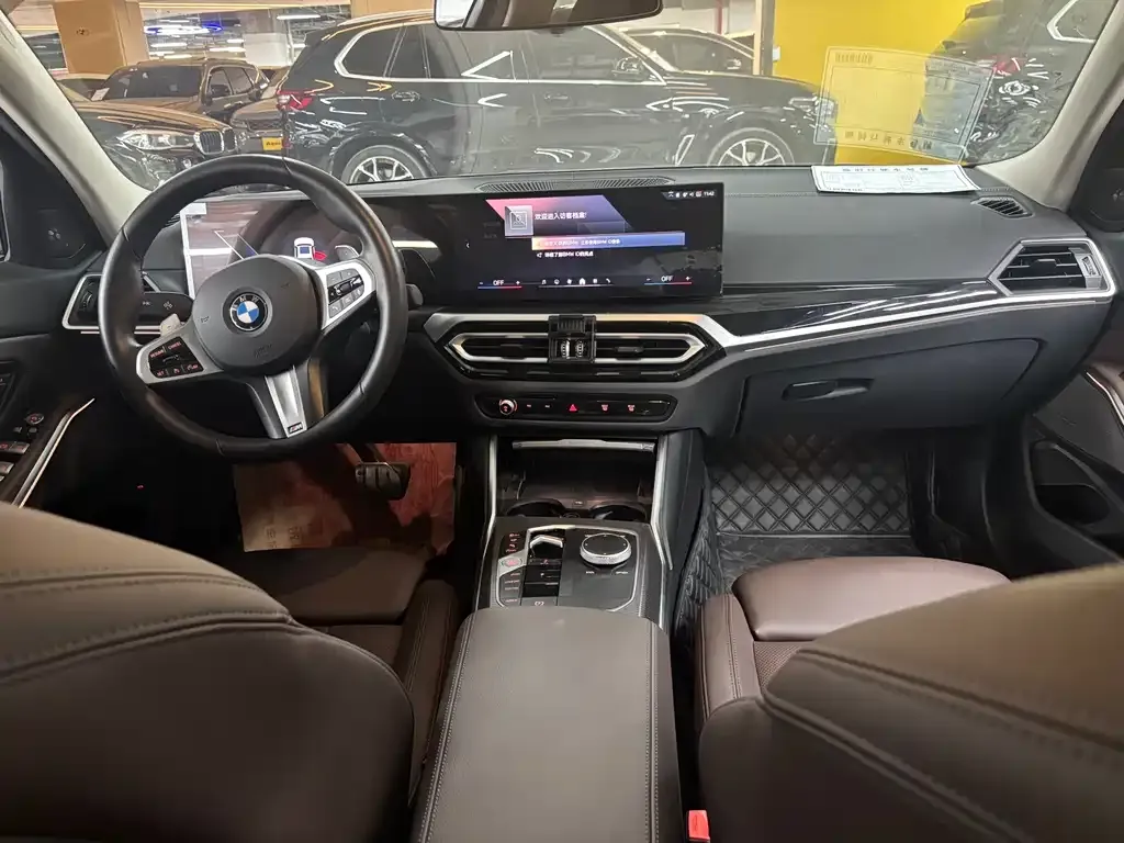 BMW 3 Series 2024 из CN, фото 9
