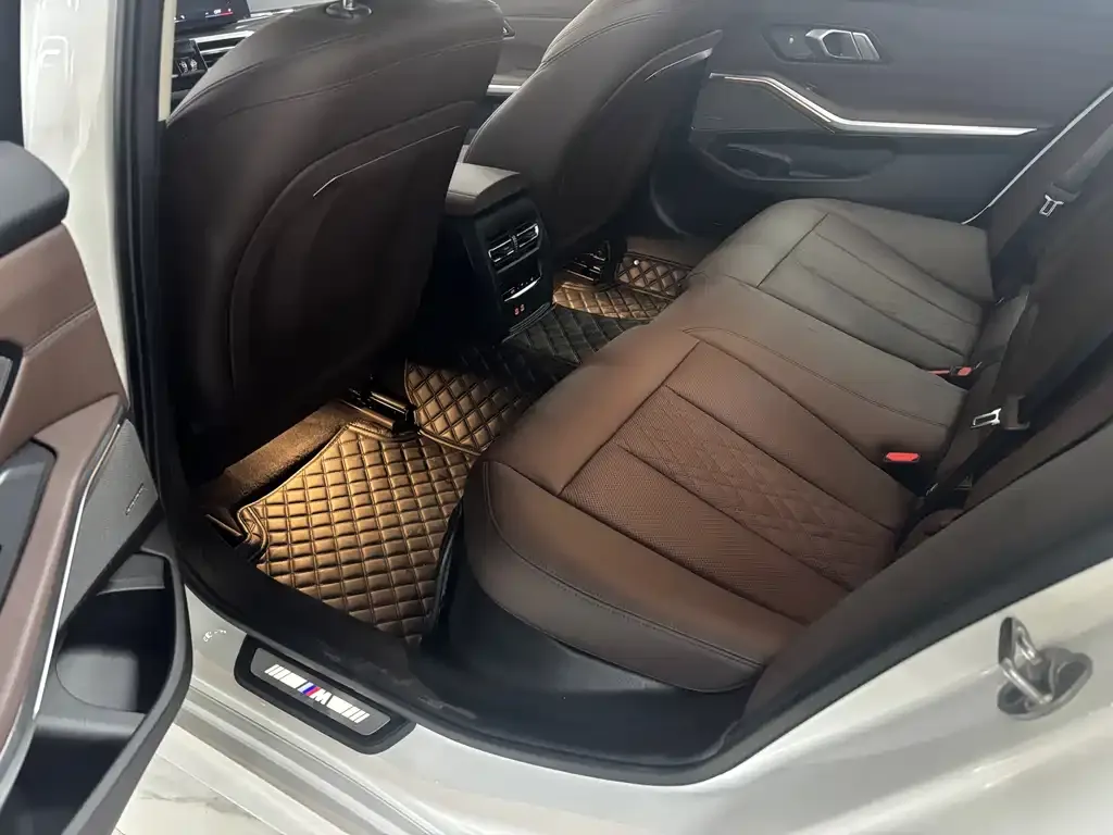 BMW 3 Series 2024 из CN, фото 8