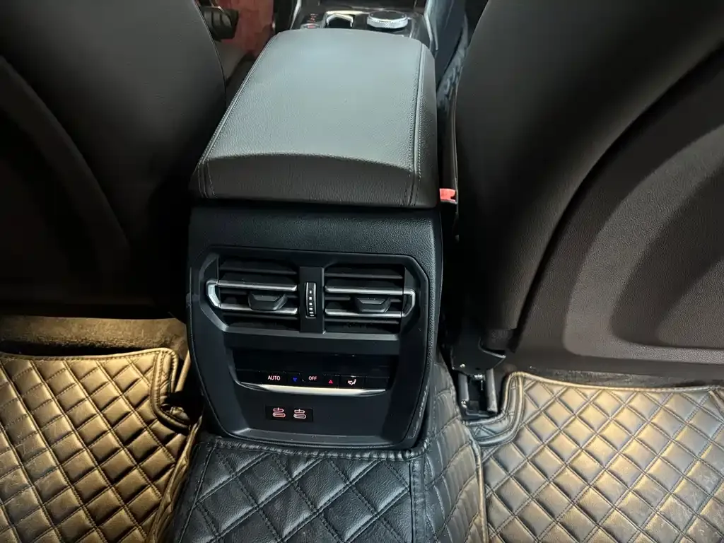 BMW 3 Series 2024 из CN, фото 6