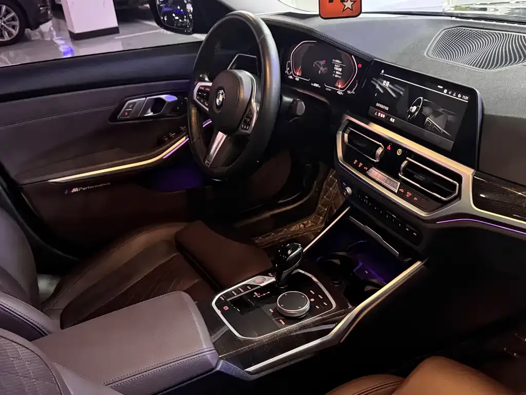 BMW 3 Series 2021 из CN, фото 8