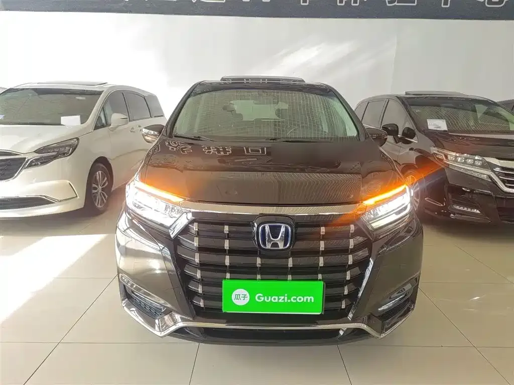Honda Elysion 2022 из CN, фото 7