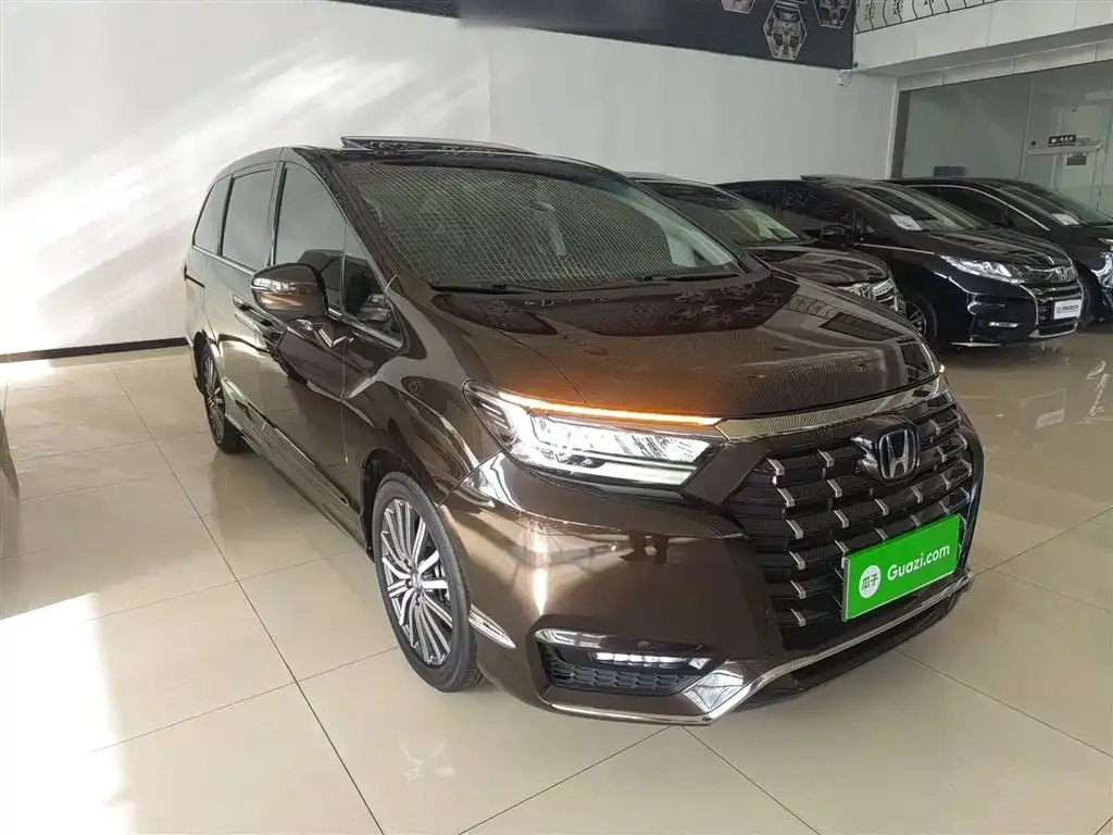 Honda Elysion 2022 из CN, фото 8