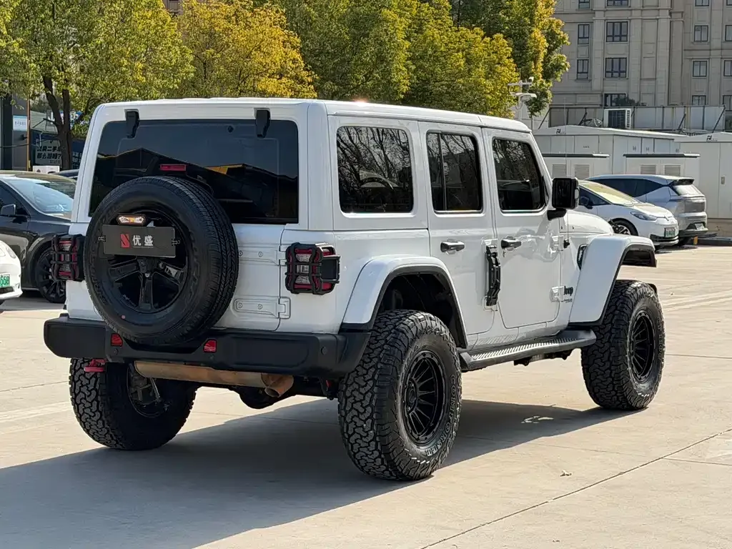 Jeep Wrangler 2022 из CN, фото 7