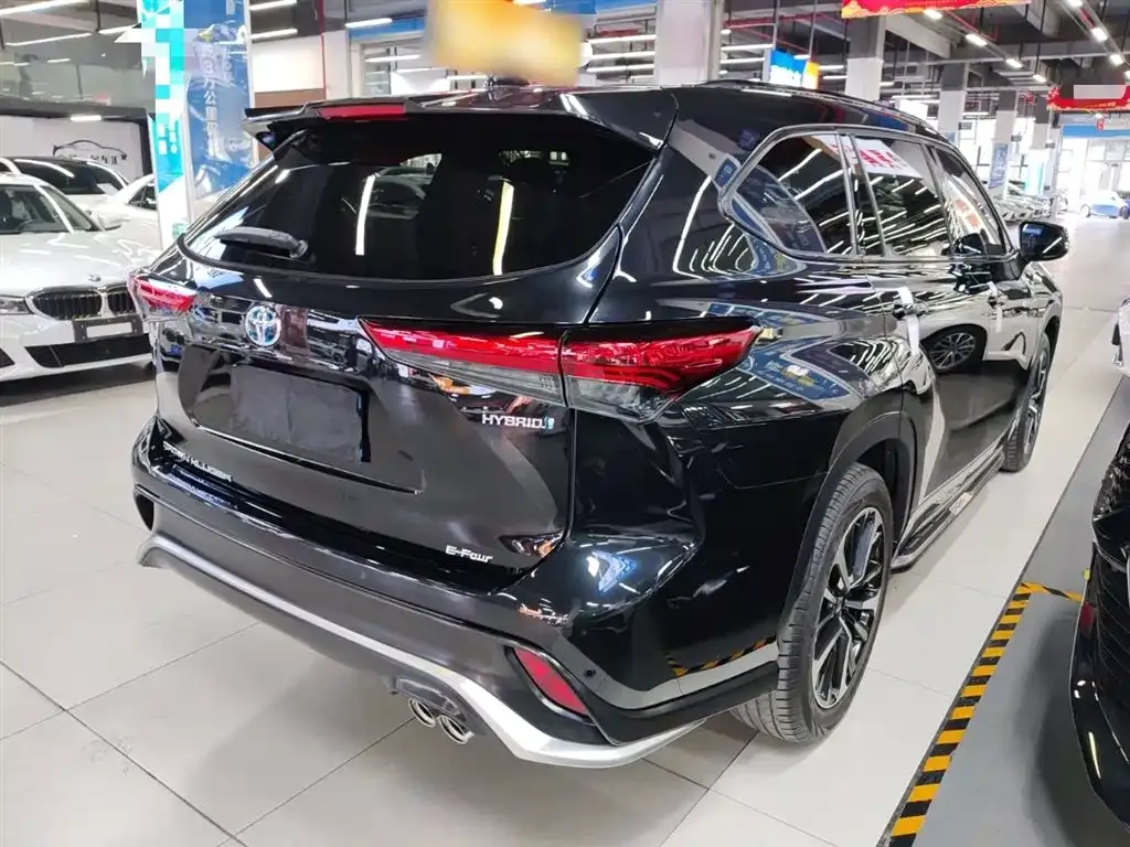Toyota Crown Kluger 2022 из CN, фото 6