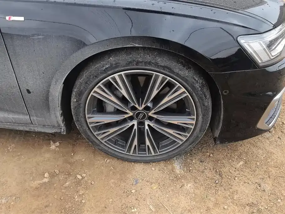 Audi A6L 2024 из CN, фото 8