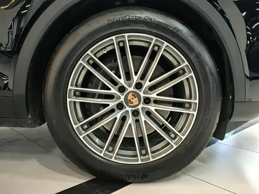 Porsche Cayenne 2025 из CN, фото 8