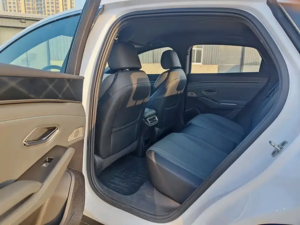 BYD Qin L 2025 из CN, фото 10