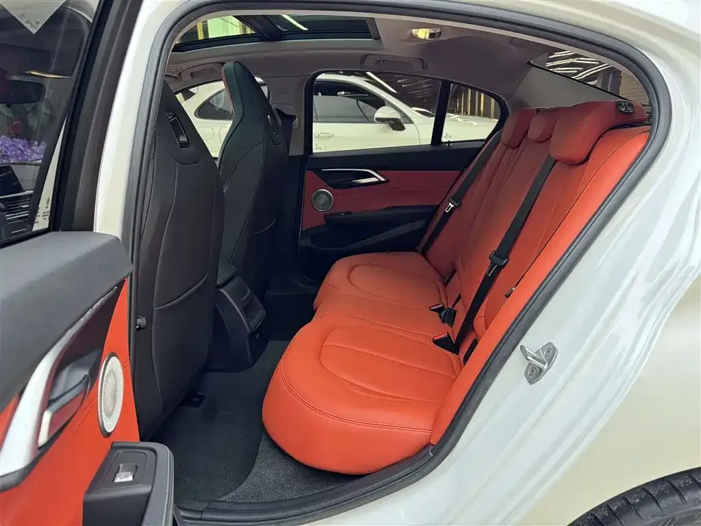 BMW 1 Series 2021 из CN, фото 4