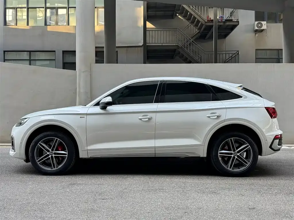 Audi Q5L Sportback 2021 из CN, фото 7