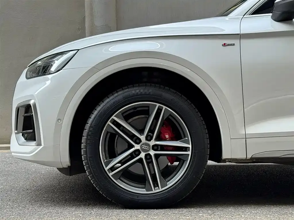 Audi Q5L Sportback 2021 из CN, фото 5