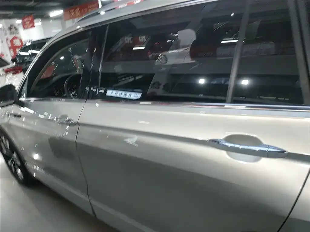 Volkswagen Tiguan L 2022 из CN, фото 5