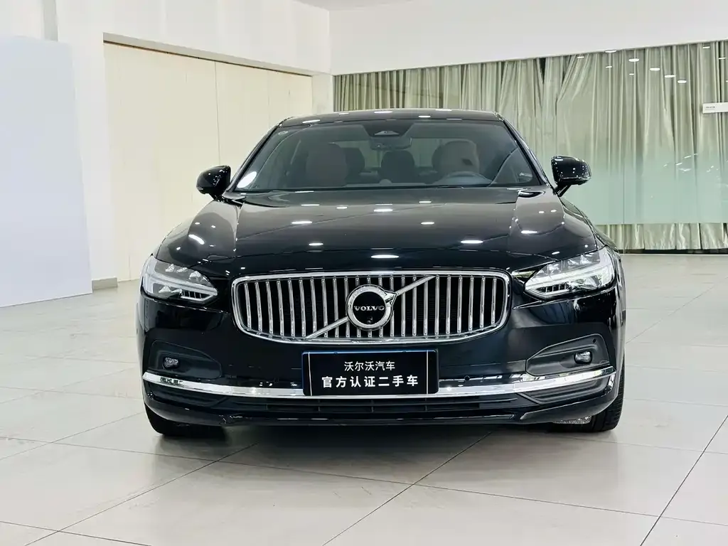 Volvo S90 2023 из CN, фото 1