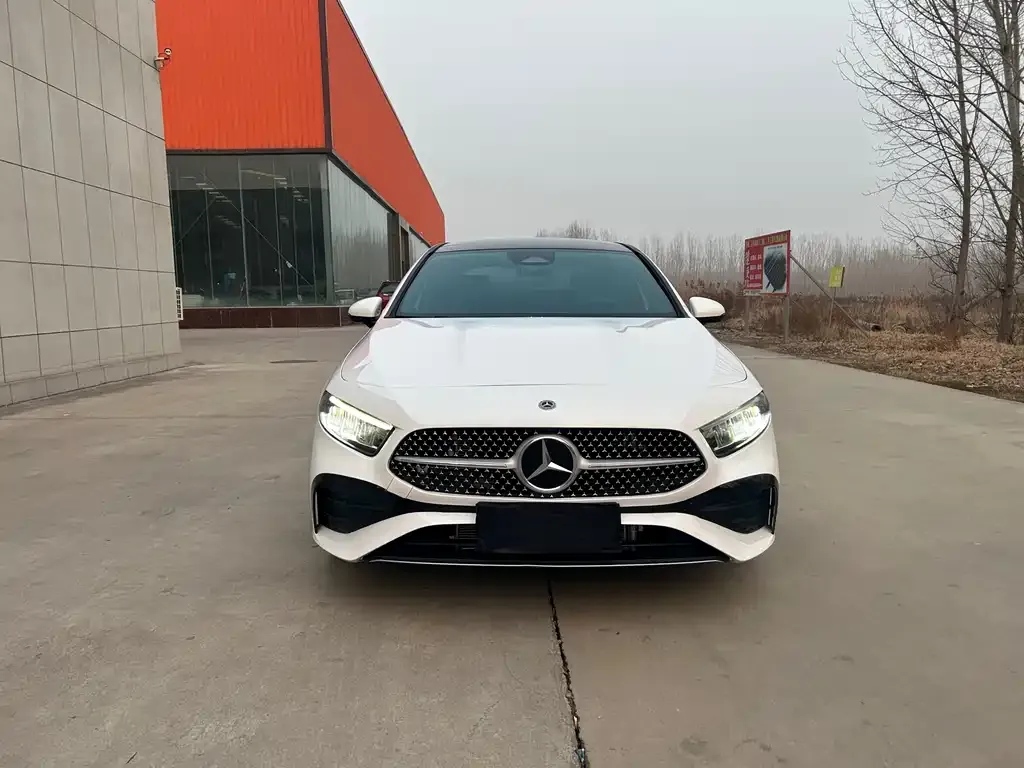 Mercedes-Benz A-Class 2023 из CN, фото 3