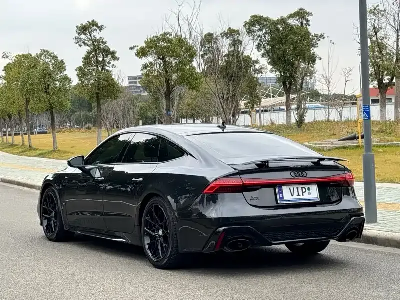 Audi A7 2021 из CN, фото 10