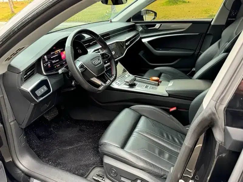 Audi A7 2021 из CN, фото 4