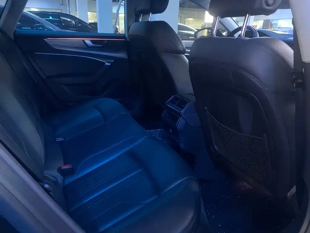 Audi A7 2021 из CN, фото 9