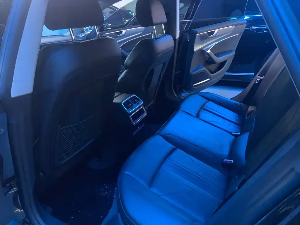 Audi A7 2021 из CN, фото 2