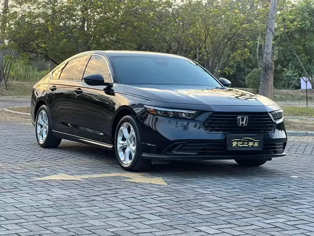 Honda Accord — фото 7