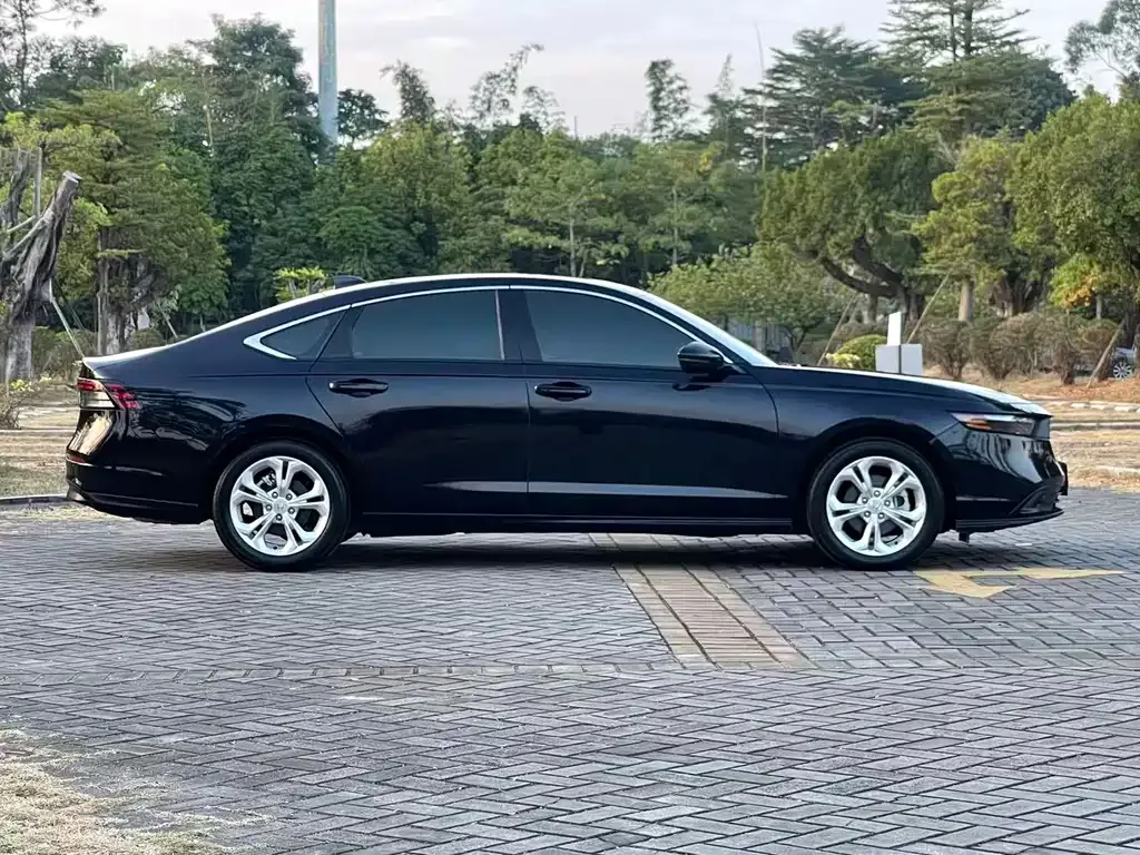 Honda Accord — фото 3
