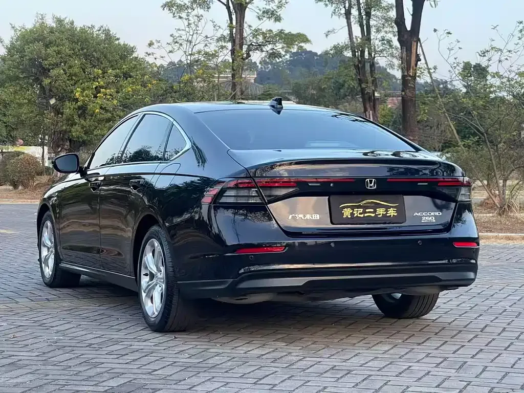 Honda Accord — фото 5