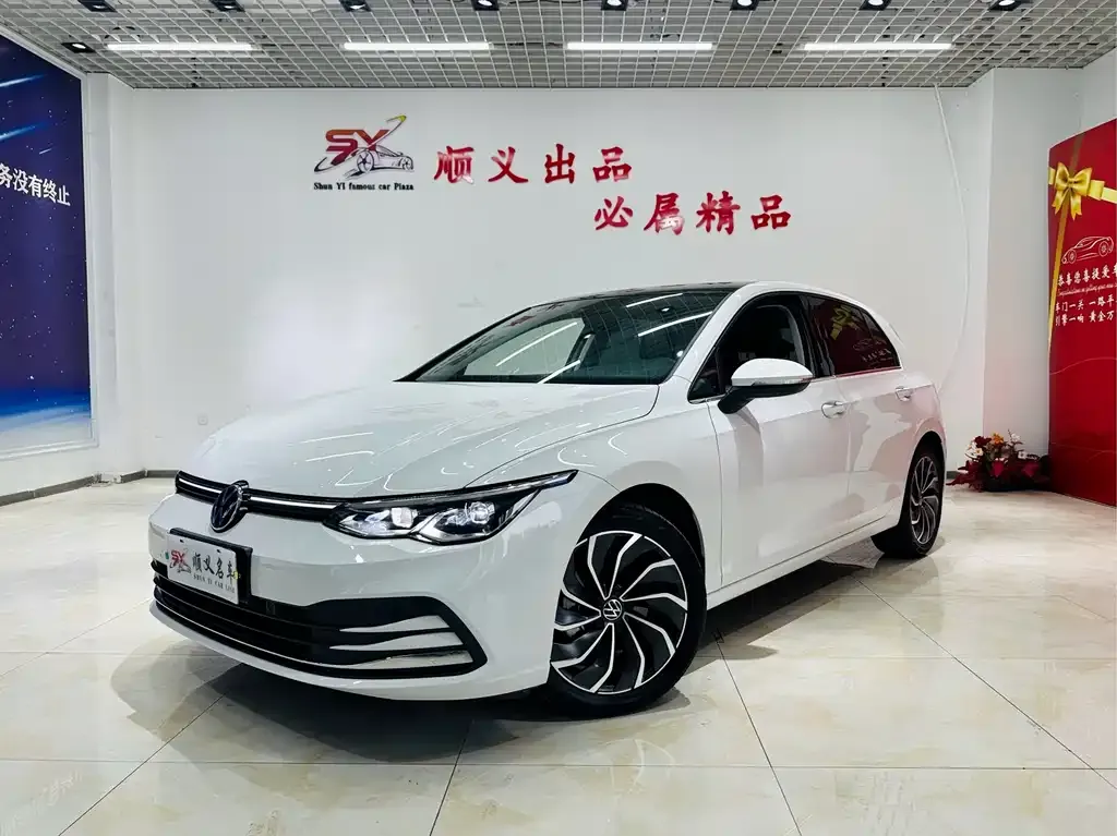 Volkswagen Golf 2023 из CN, фото 1