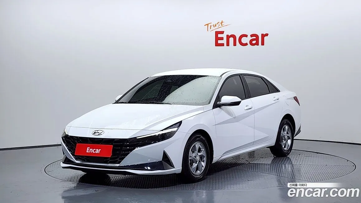 Hyundai AVANTE — фото 1