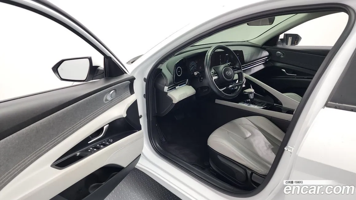 Hyundai AVANTE — фото 4