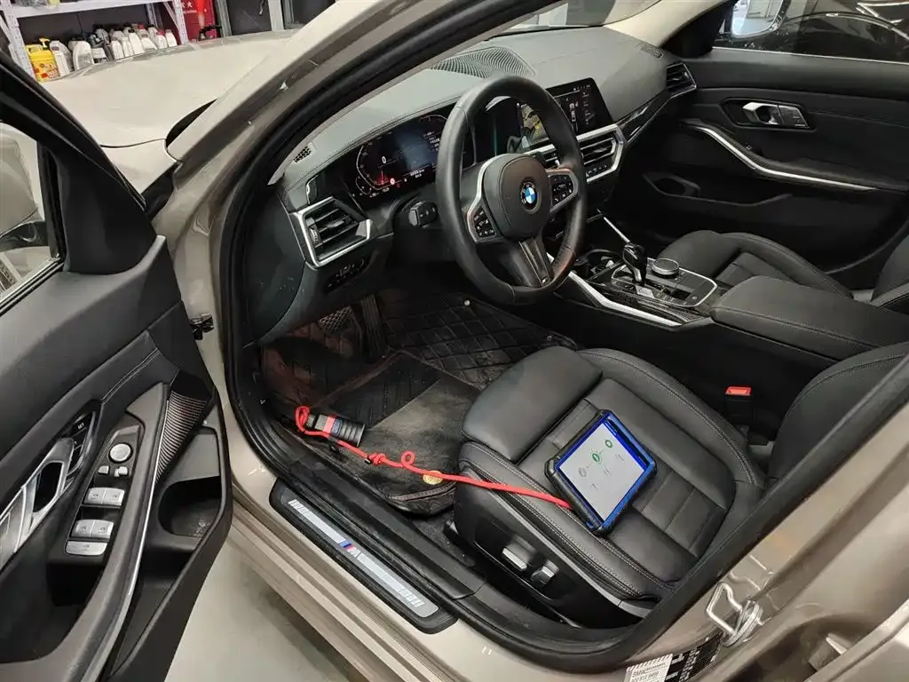 BMW 3 Series 2021 из CN, фото 10