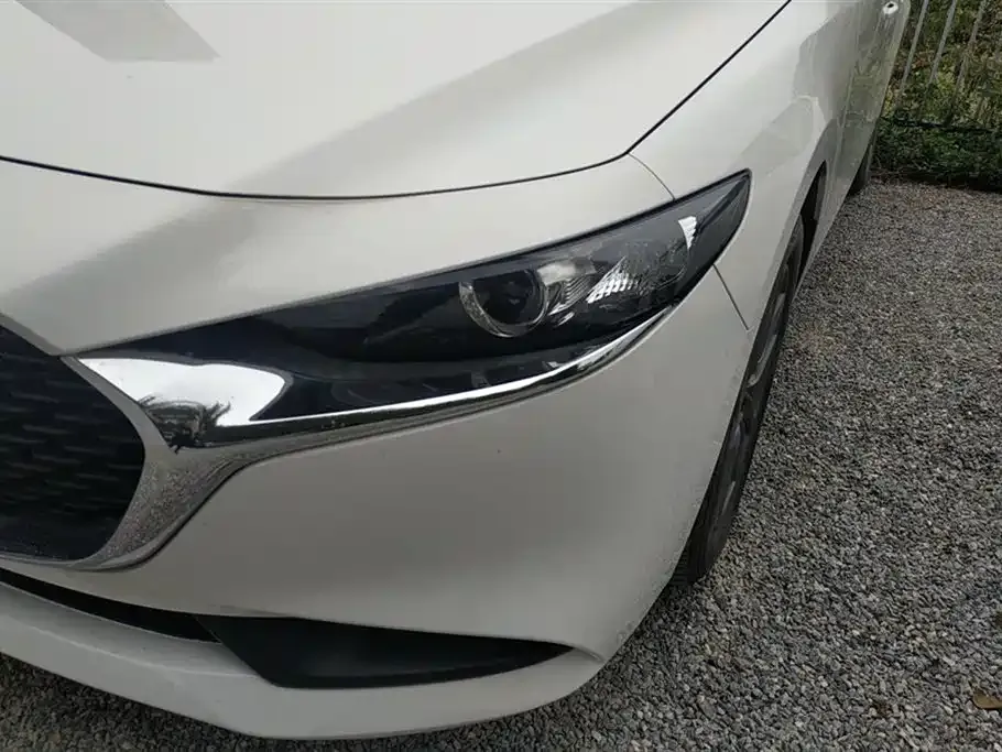 Mazda 3 Axela 2023 из CN, фото 5