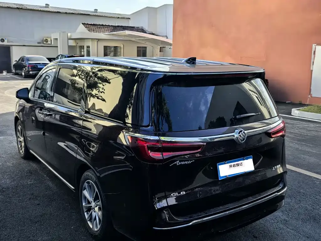 Buick GL8 2022 из CN, фото 2