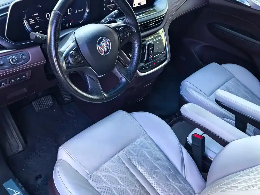 Buick GL8 2022 из CN, фото 3