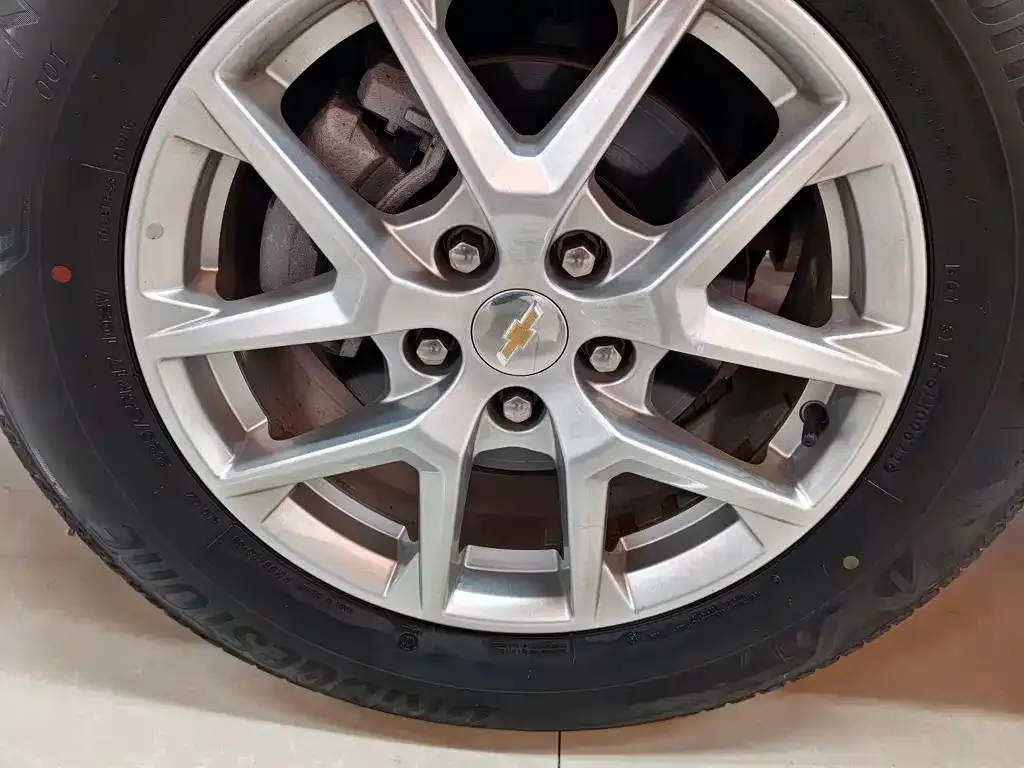 Chevrolet Equinox 2022 из CN, фото 6