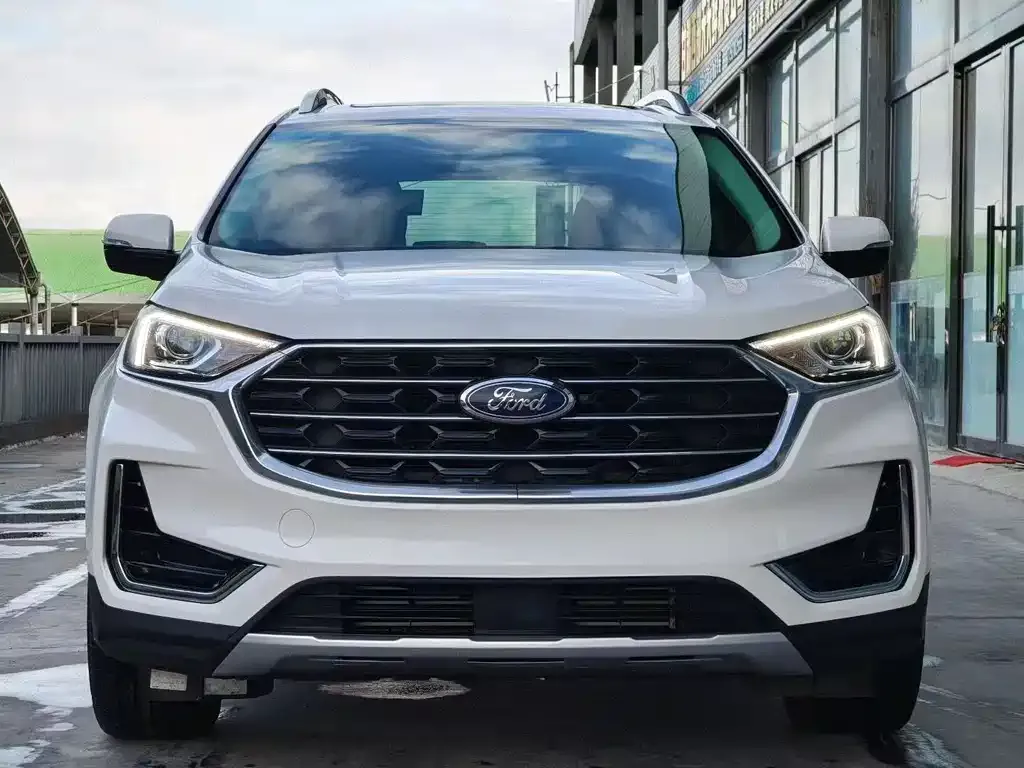 Ford Edge 2022 из CN, фото 2