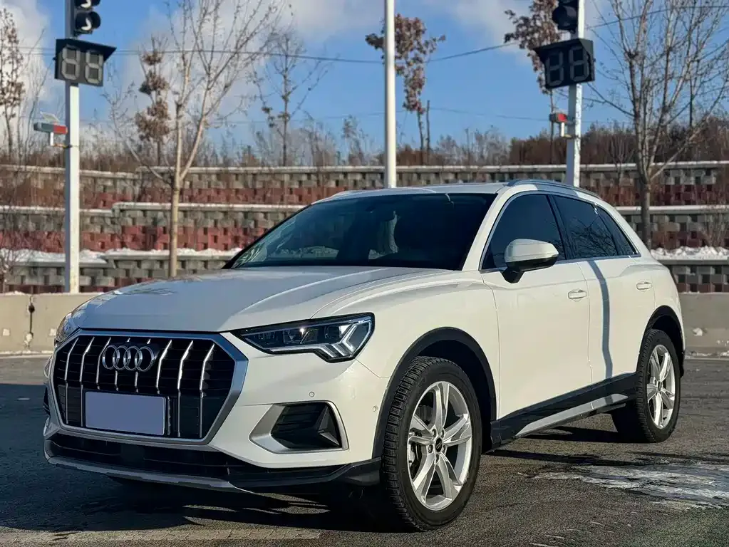 Audi Q3 2023 из CN, фото 1