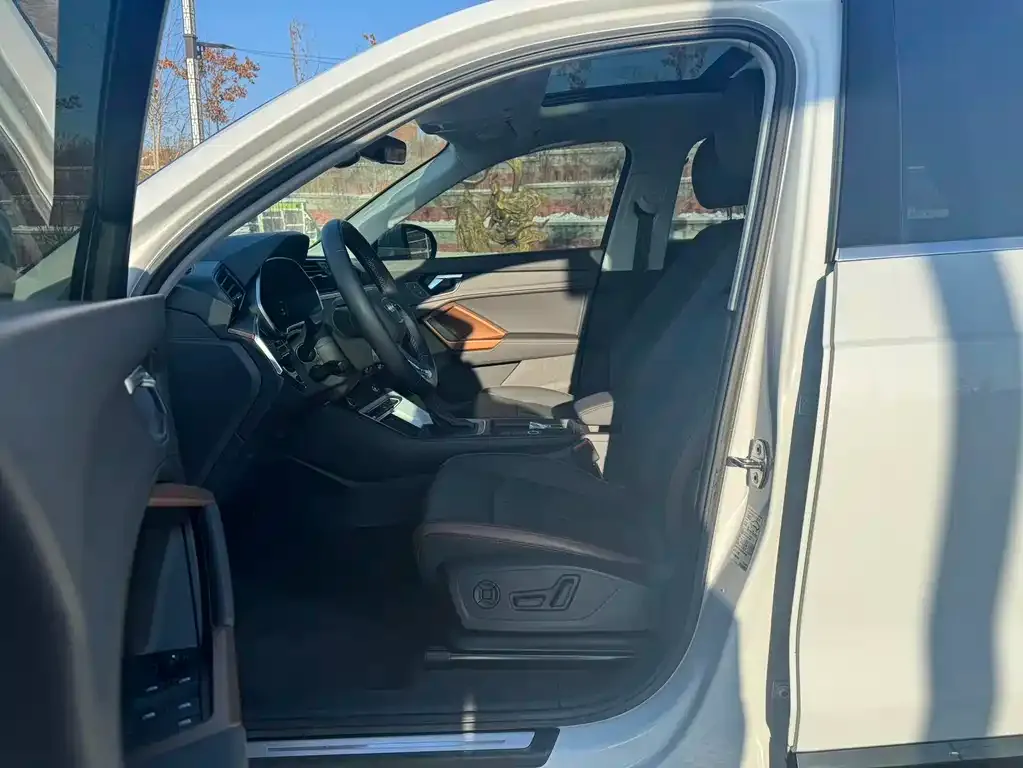 Audi Q3 2023 из CN, фото 2