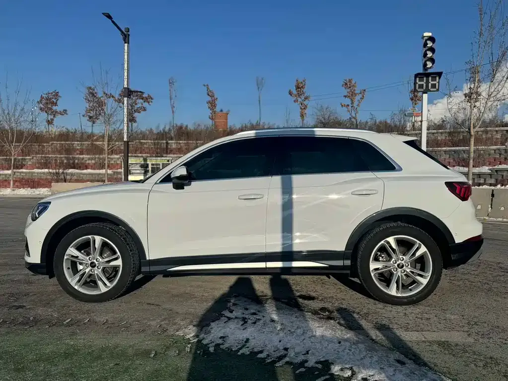 Audi Q3 2023 из CN, фото 6