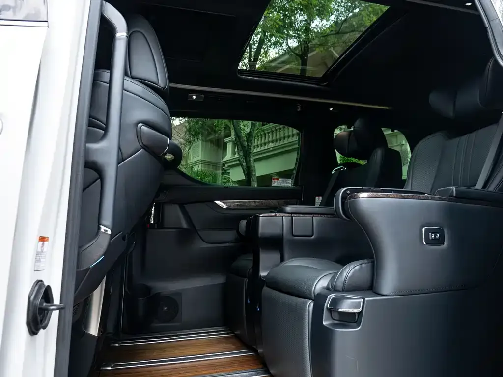 Toyota Alphard 2021 из CN, фото 5