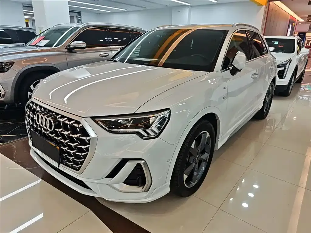 Audi Q3 2023 из CN, фото 4