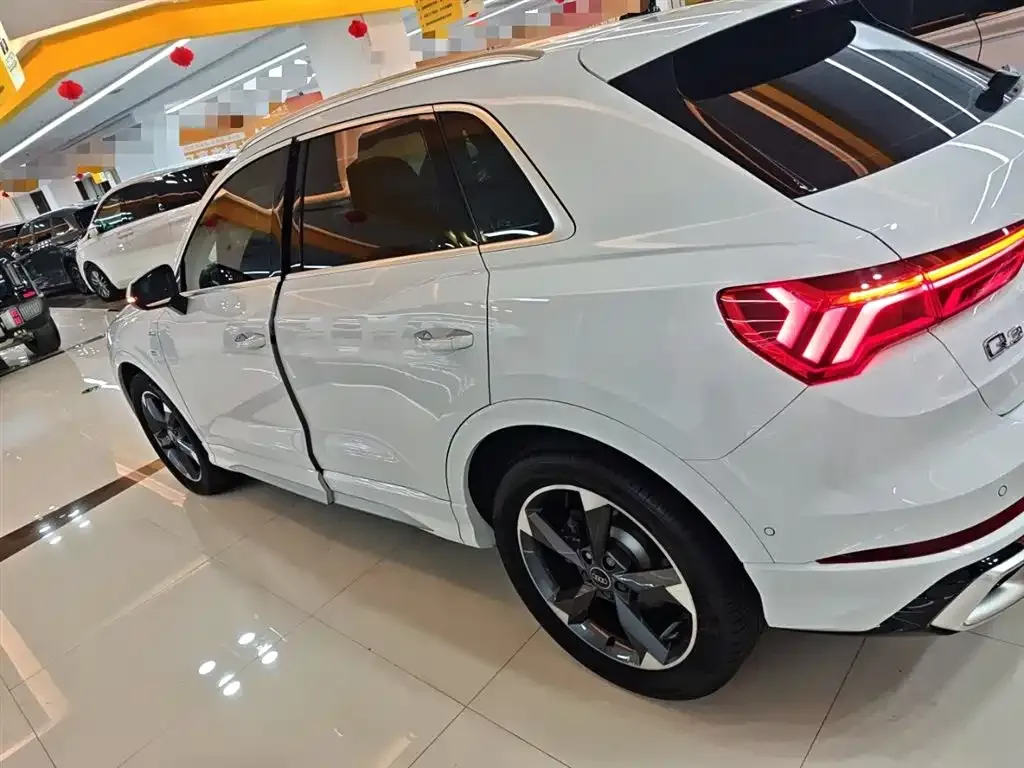 Audi Q3 2023 из CN, фото 7