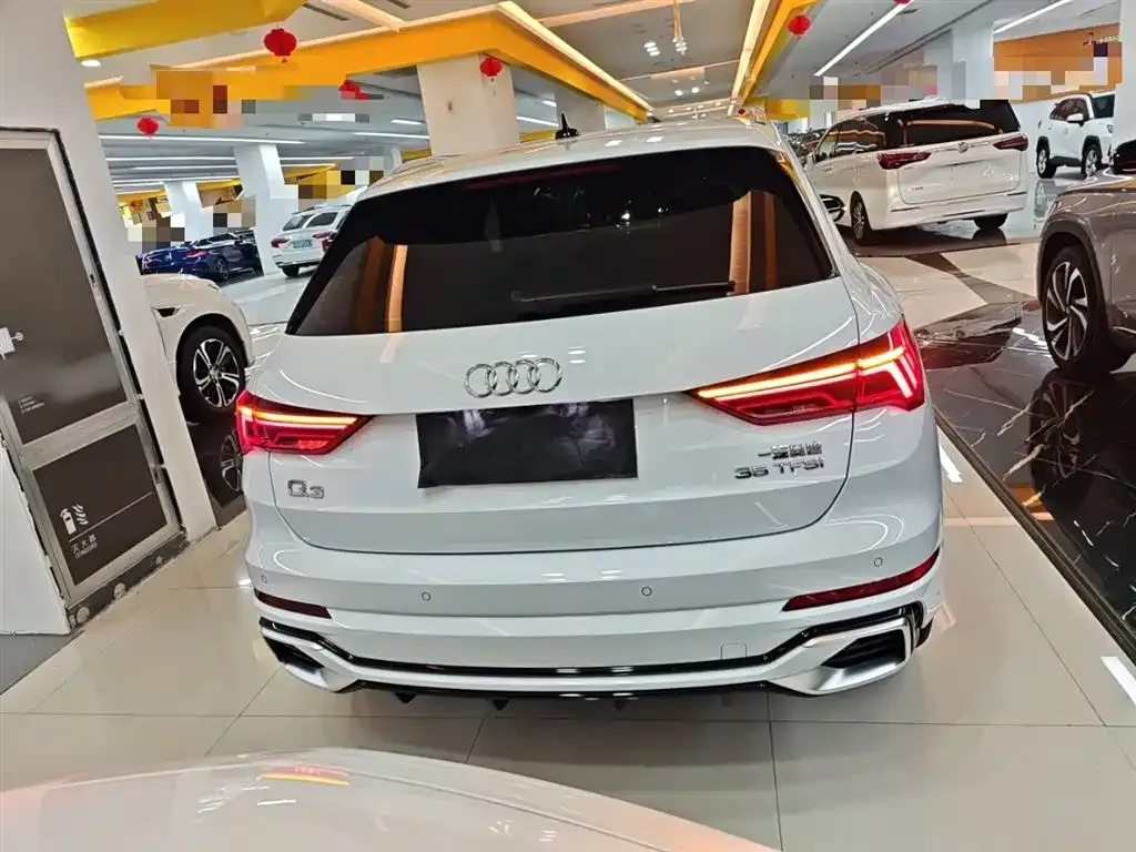 Audi Q3 2023 из CN, фото 9